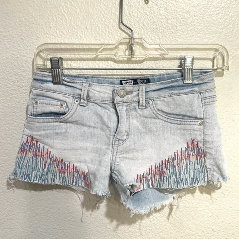 LEVIS shorty short embroidered distressed light Wash denim jean shorts size 12R